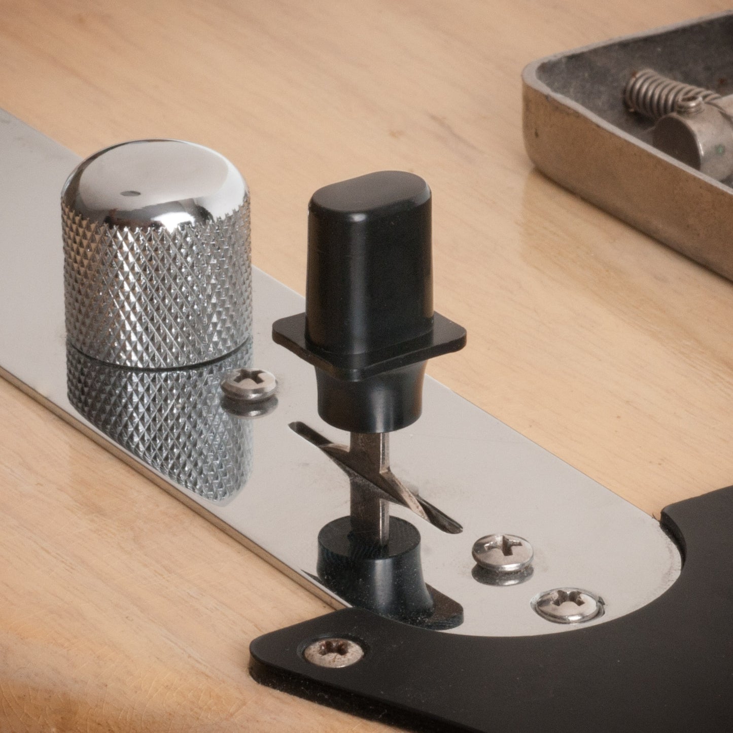 3-Way electric guitar pickup selector toggle switch with black Top Hat tip.