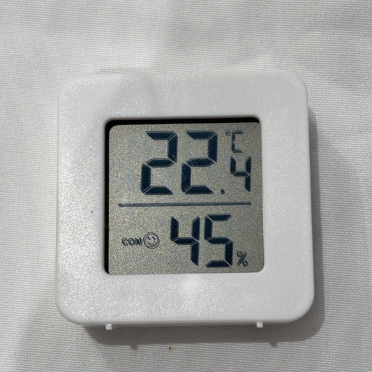 LCD Digital Thermometer & Hygrometer - Guitar Humidity Sensor, Temperature Monitor | Guitars Limited