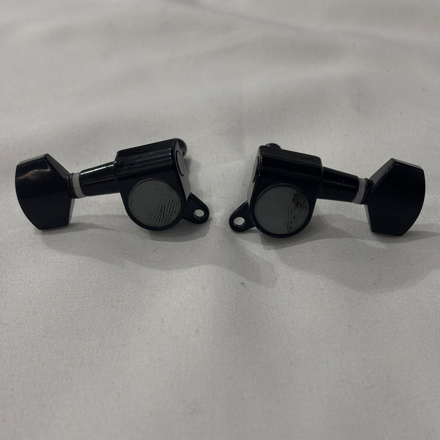 Guitar Tuners Machine Heads -ST-style / TL-style - 3L+3R or 6-in-a-line, 19:1 Ratio, Gold/Chrome/Black | Guitars Limited