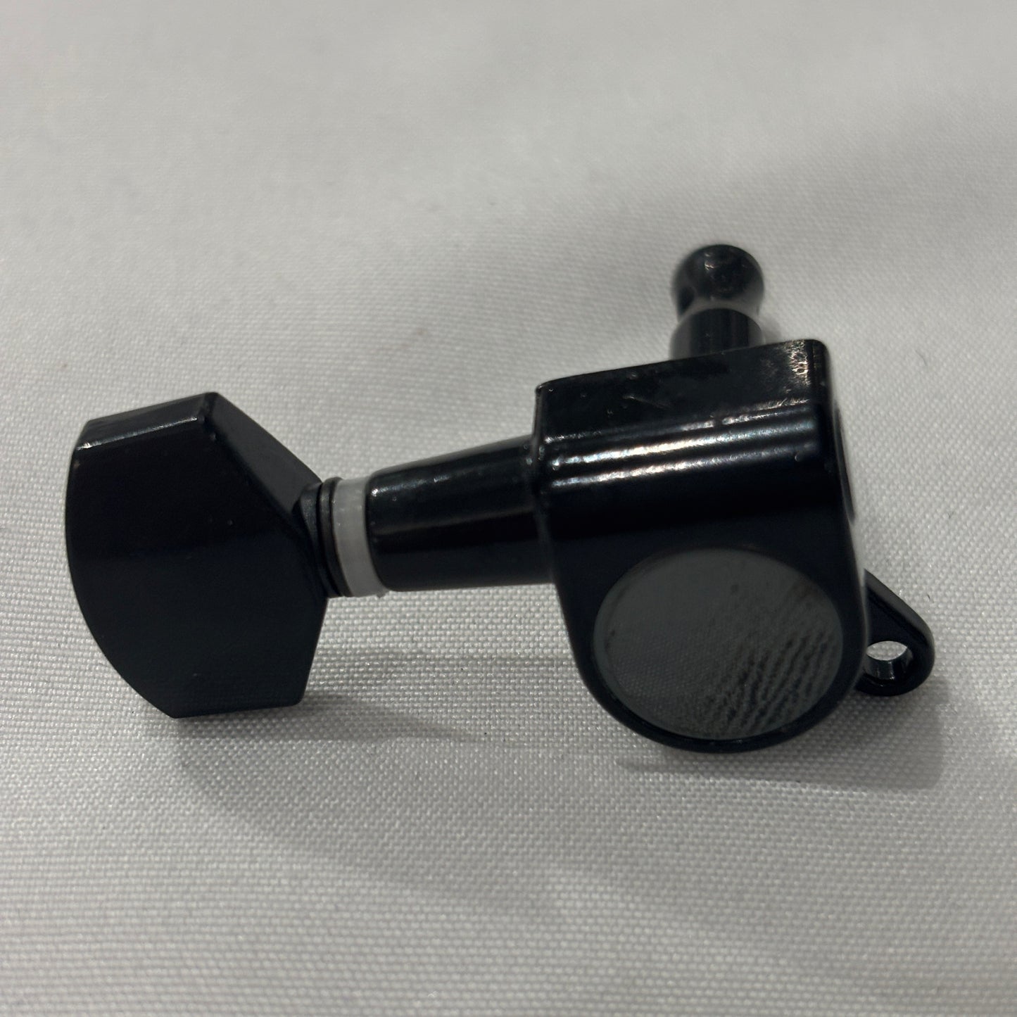 Guitar Tuners Machine Heads -ST-style / TL-style - 3L+3R or 6-in-a-line, 19:1 Ratio, Gold/Chrome/Black | Guitars Limited