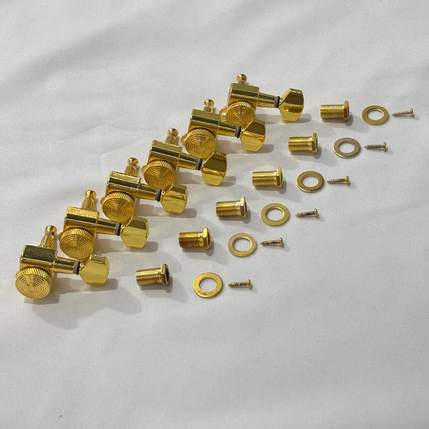 Locking Guitar Tuners / Machine Heads - 6-in-Line Configuration for Stratocaster type guitars | Guitars Limited