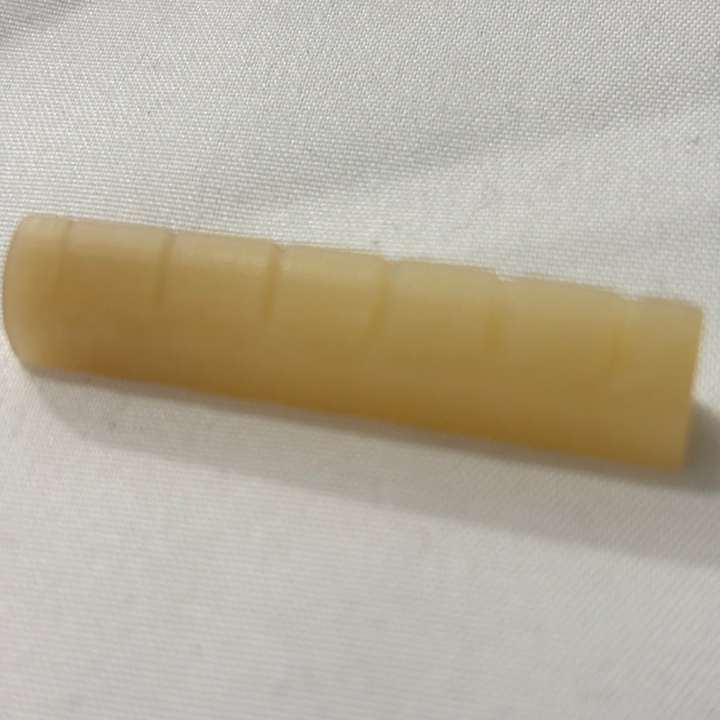 Unbleached Bone Acoustic Guitar Saddle and Nut Set - Compensated, 6.7mm String Spacing | Guitars Limited