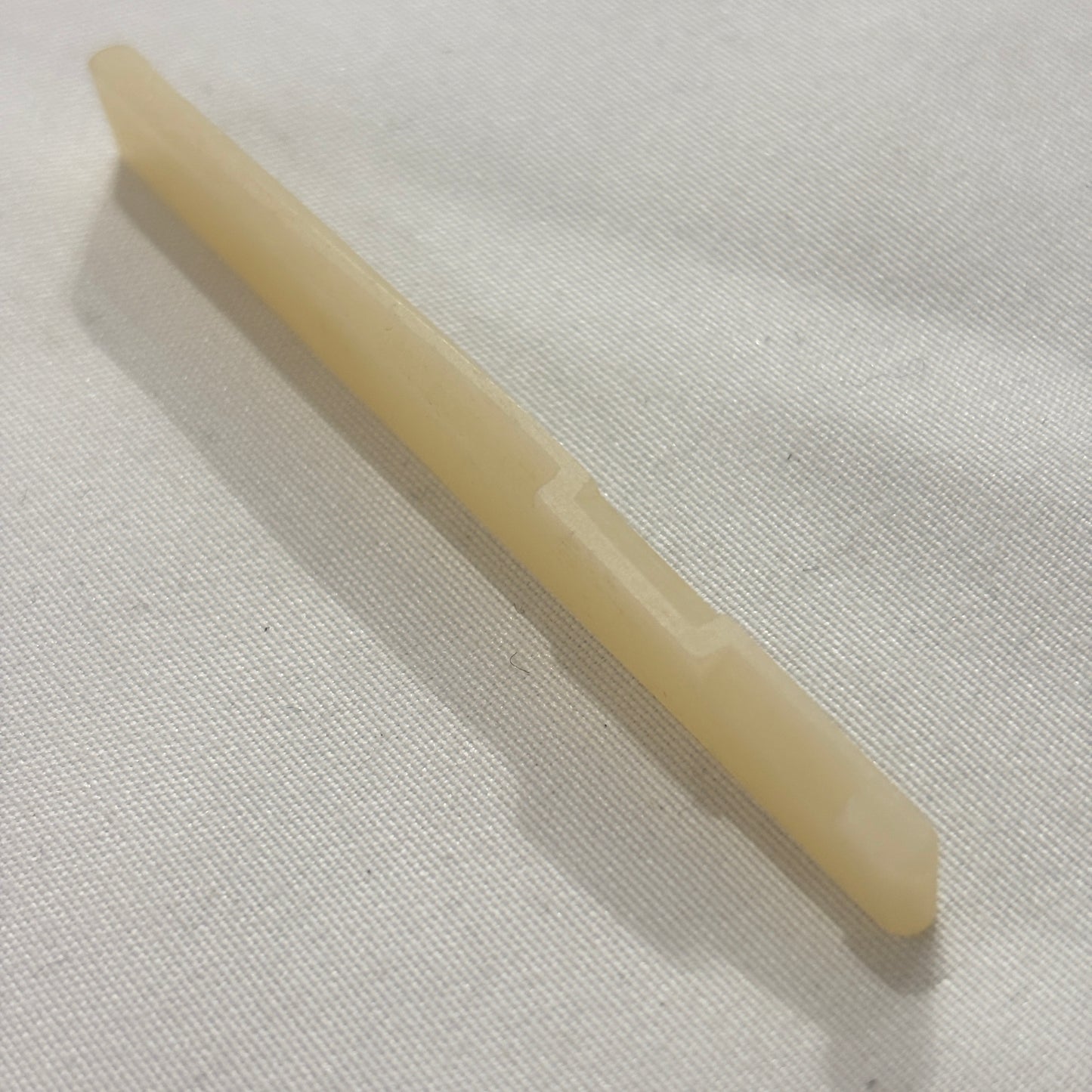 Unbleached Bone Acoustic Guitar Saddle and Nut Set - Compensated, 6.7mm String Spacing | Guitars Limited