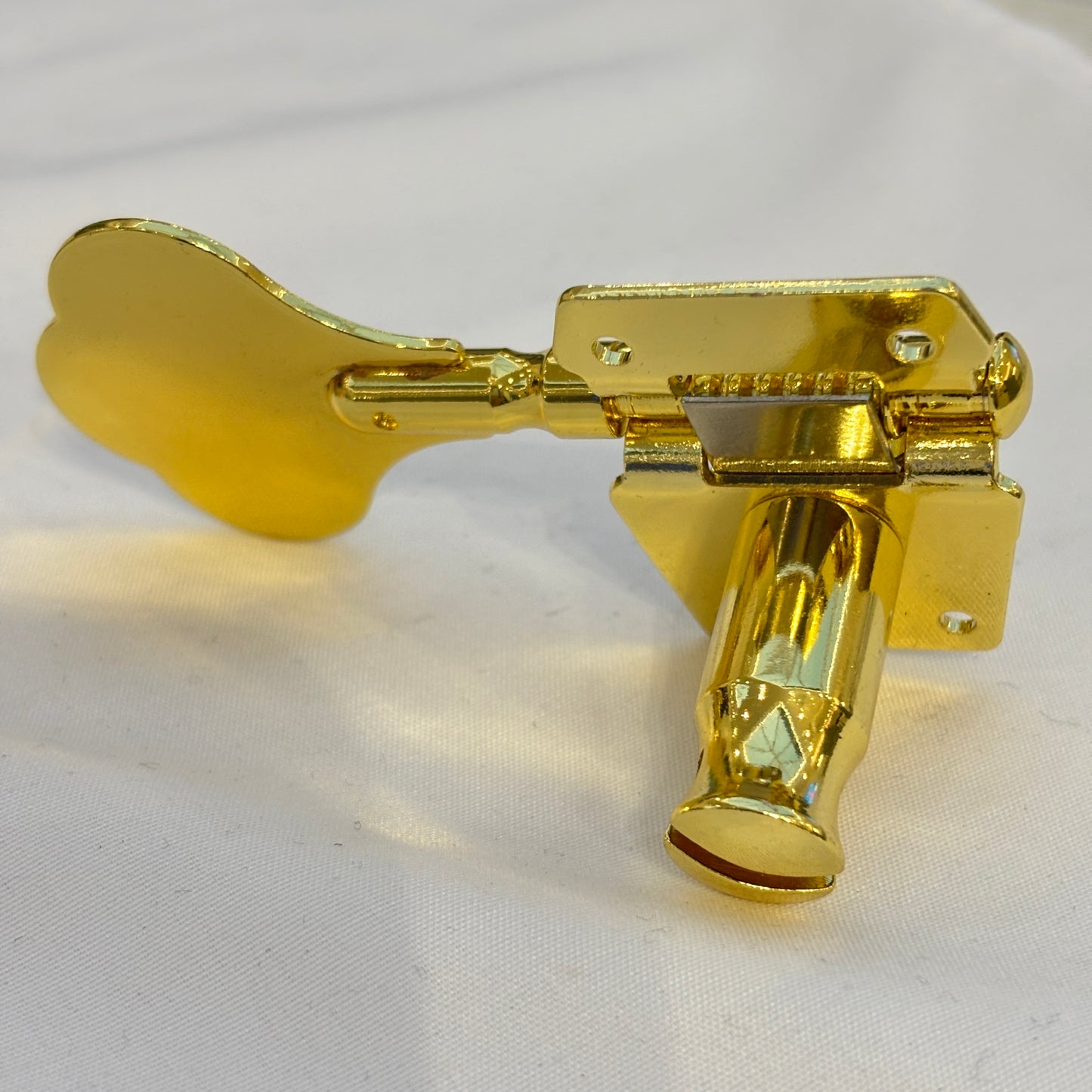 4-String Bass Guitar Tuning Pegs - Open Vintage Style for Fender-type Bass (Gold, Chrome & Black options) | Guitars Limited