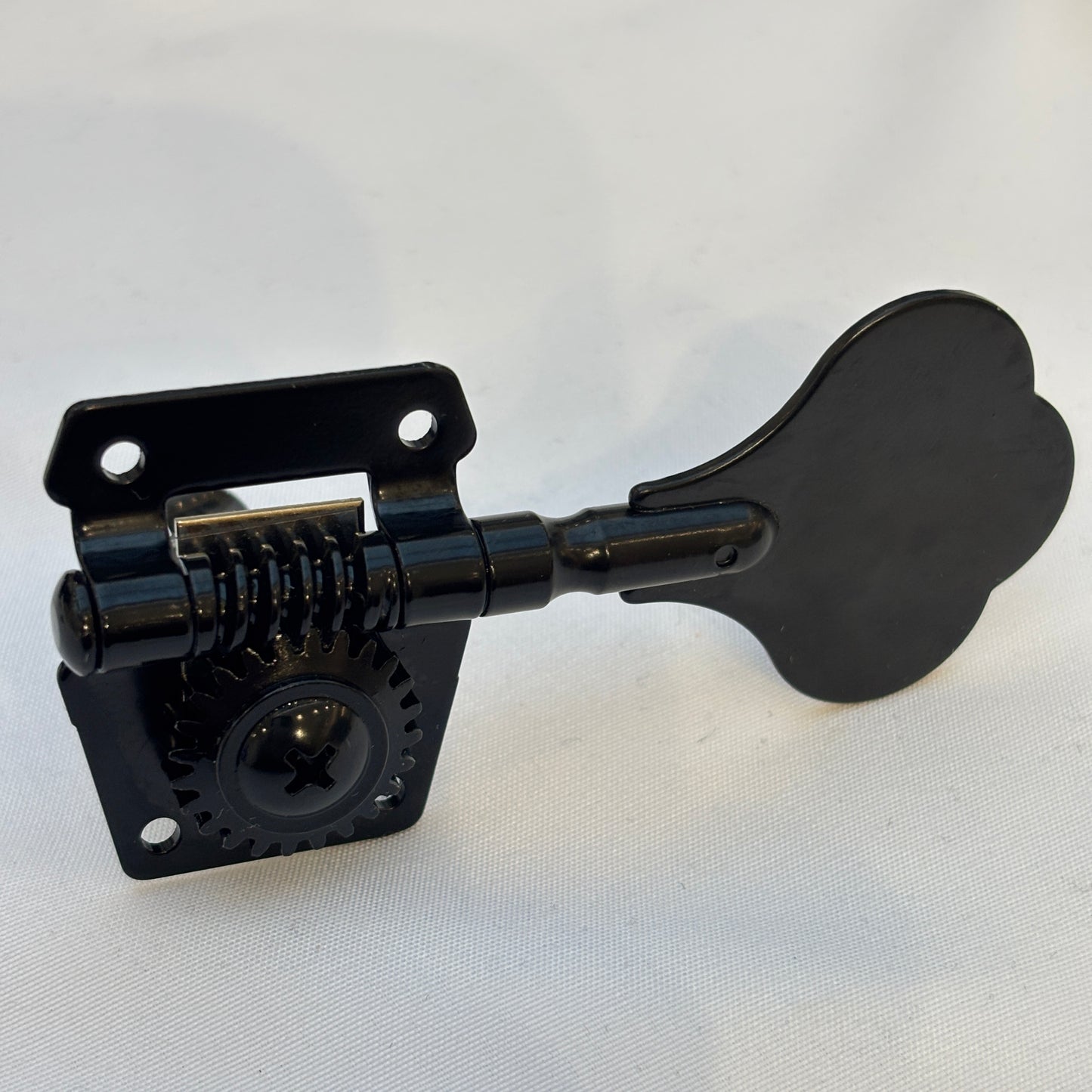 4-String Bass Guitar Tuning Pegs - Open Vintage Style for Fender-type Bass (Gold, Chrome & Black options) | Guitars Limited