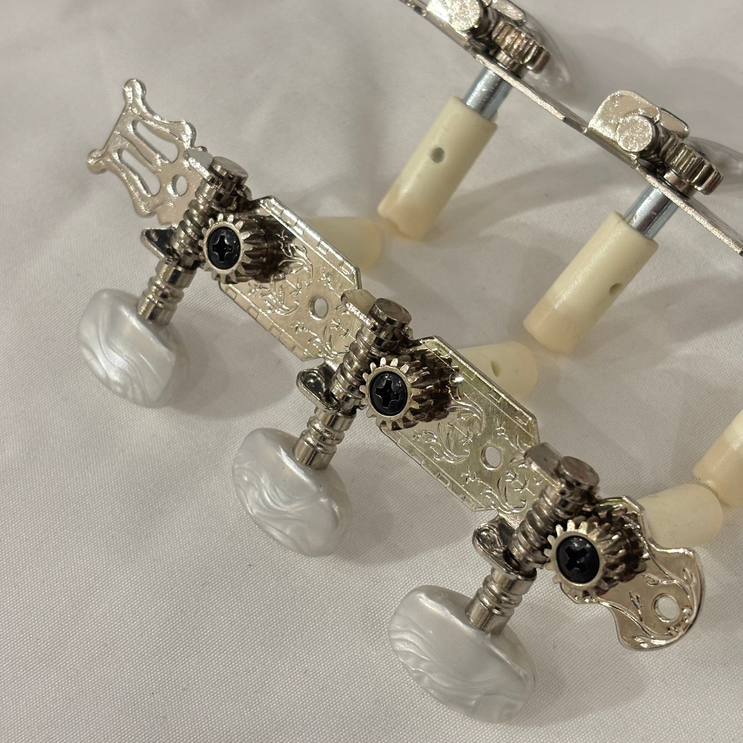 Classical Guitar Machine Heads - Gold & Chrome, Mother of Pearl Oval Buttons | Guitars Limited